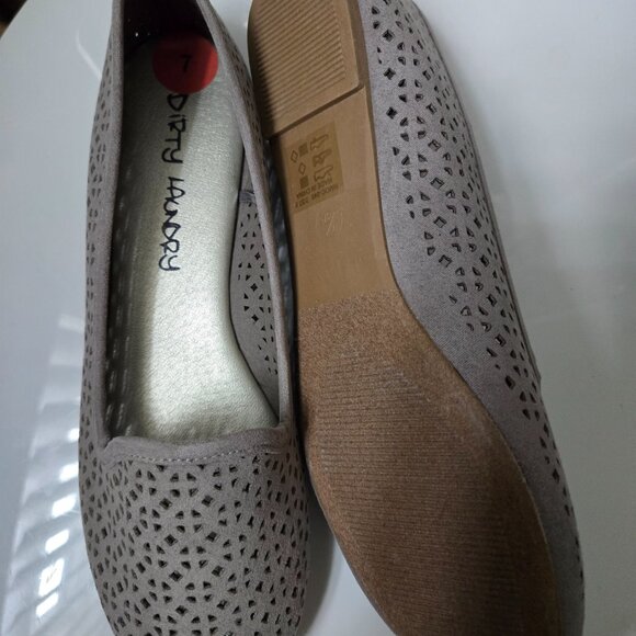 NWOT(has sticker price) Tan super comfy flats - Picture 3 of 4